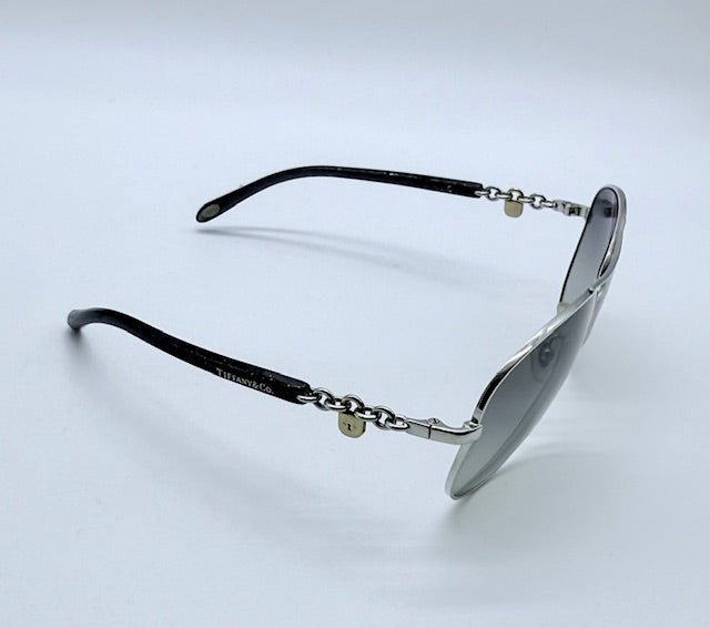 Tiffany & Co. Aviator Sunglasses – Silver Chain-Link Arms, Grey Gradient Lenses