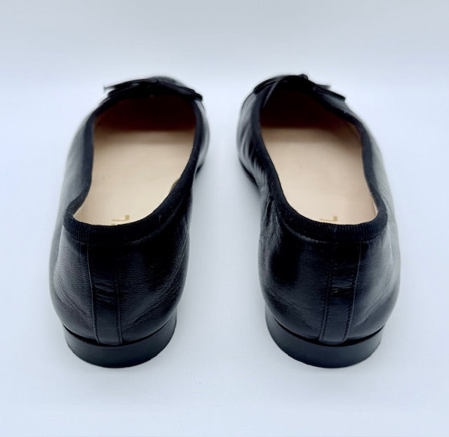 Chanel Classic CC Ballet Flats – Black Leather & Patent