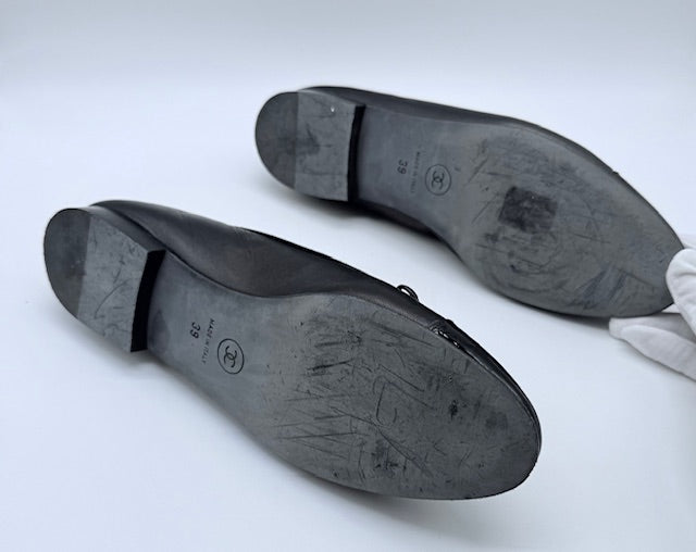 Chanel Classic CC Ballet Flats – Black Leather & Patent