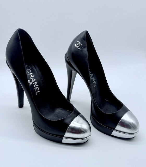 Chanel Black Leather Cap-Toe Platform Pumps Size EU 38